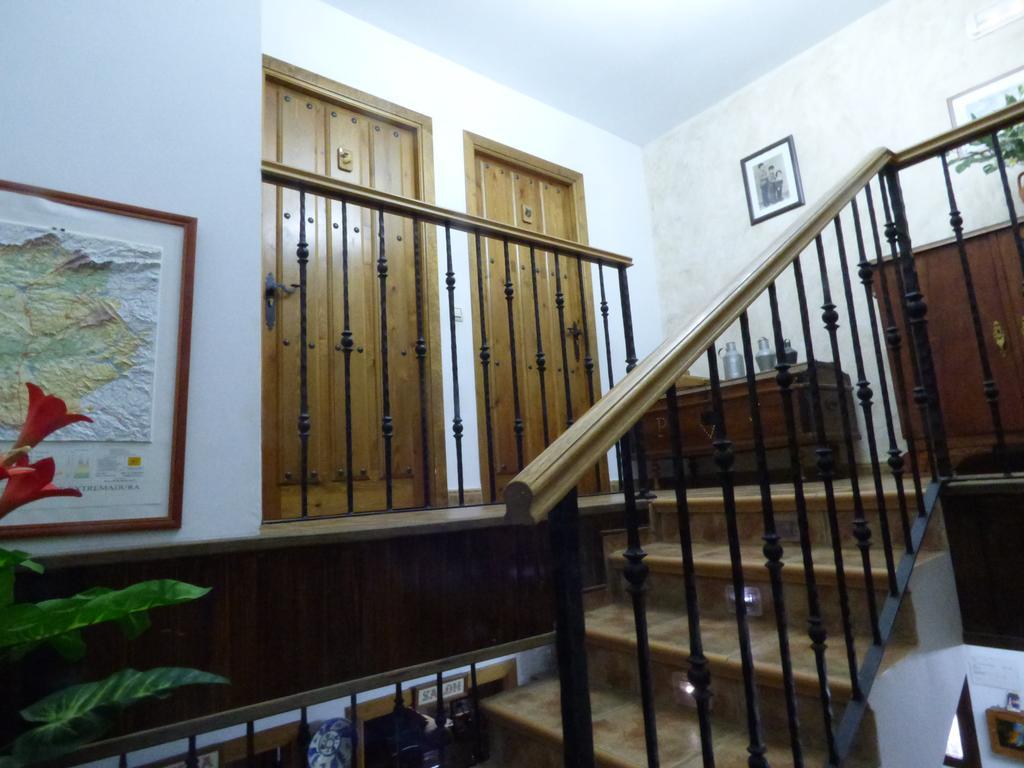 Casa Rural Al-Mofrag Y Apartamentos El Mirador De Monfraguee Villarreal de San Carlos Exterior foto